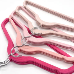 10 Piece Velvet Hanger with Chrome Hooks Set Pink