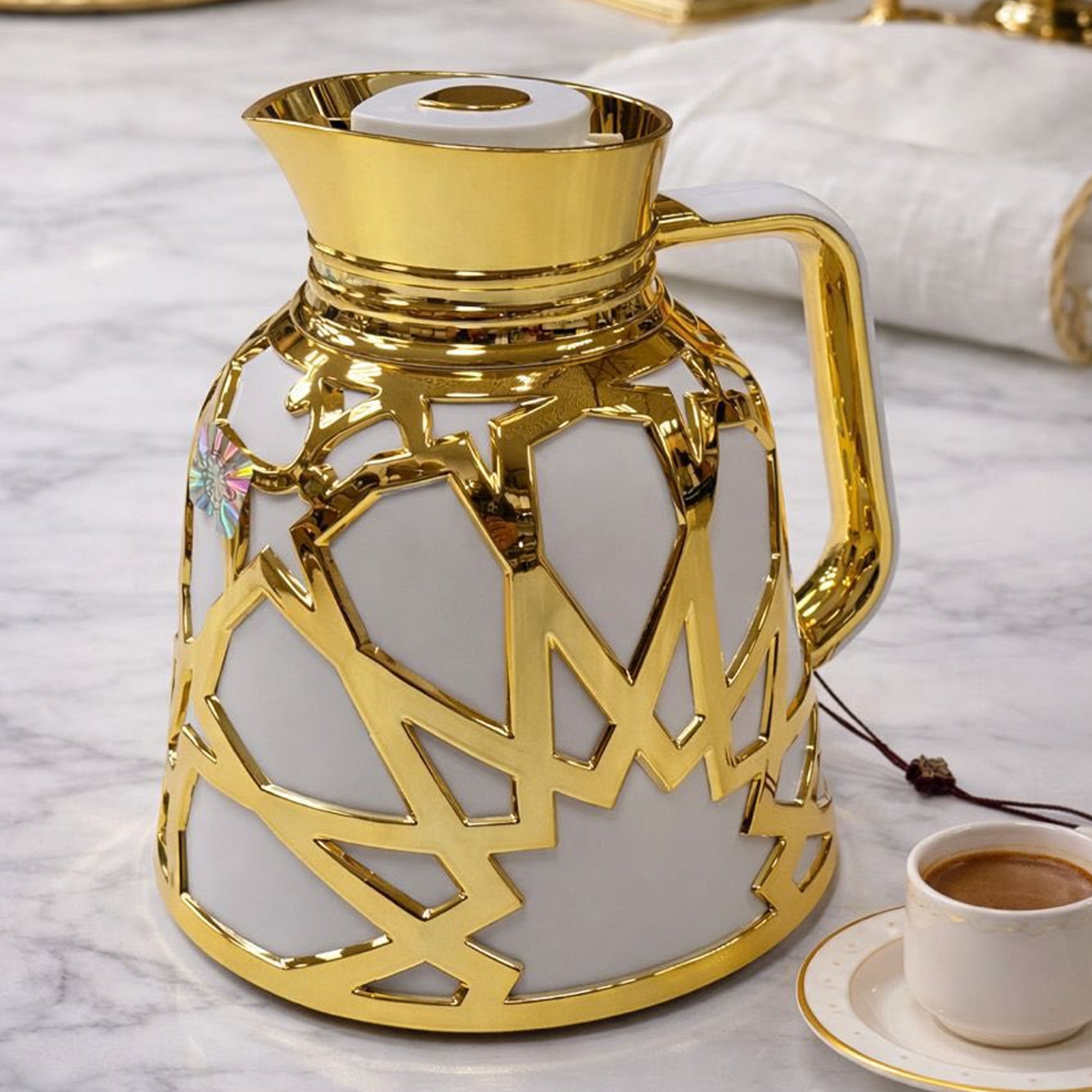 1Lt Arabic Flask White & Gold